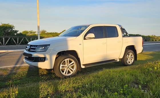 VOLKSWAGEN AMAROK 2.0 HIGHLINE 4X4 CD 16V TURBO INTERCOOLER DIESEL 4P AUTOMÁTICO VOLKSWAGEN AMAROK 2.0 HIGHLINE 4X4 CD 16V TURBO INTERCOOLER DIESEL 4P AUTOMÁTICO